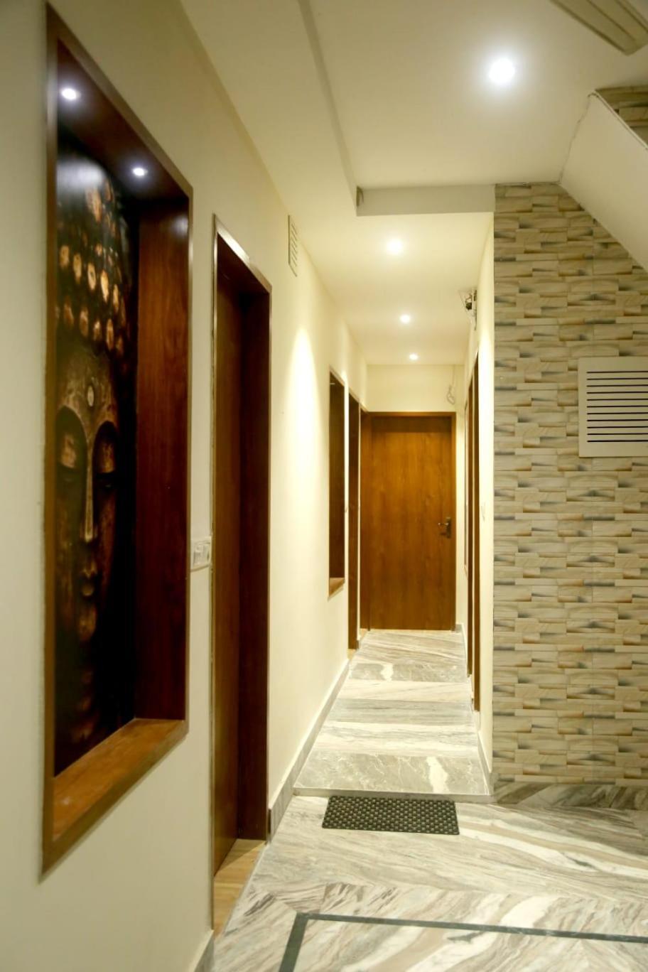 Pyrenees Homestay Agra  Exterior photo
