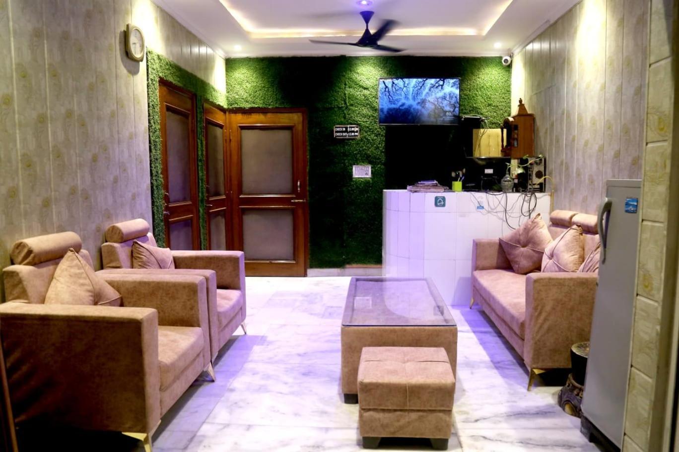 Pyrenees Homestay Agra  Exterior photo