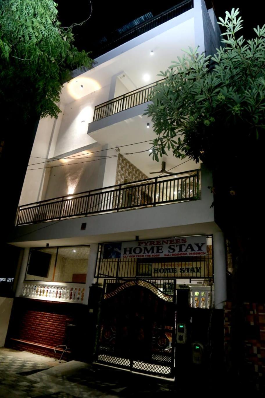 Pyrenees Homestay Agra  Exterior photo